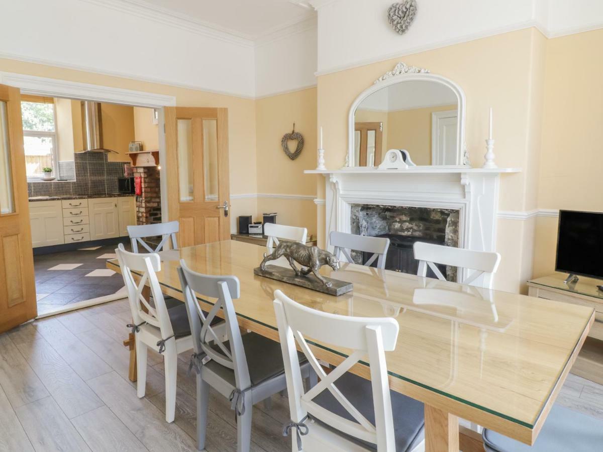 Holiday home Angorfa